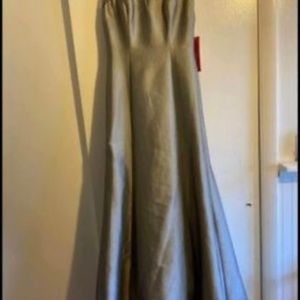 NWT Monique Lhuillier Long Gray Dress with Rhinestones Woman's Size